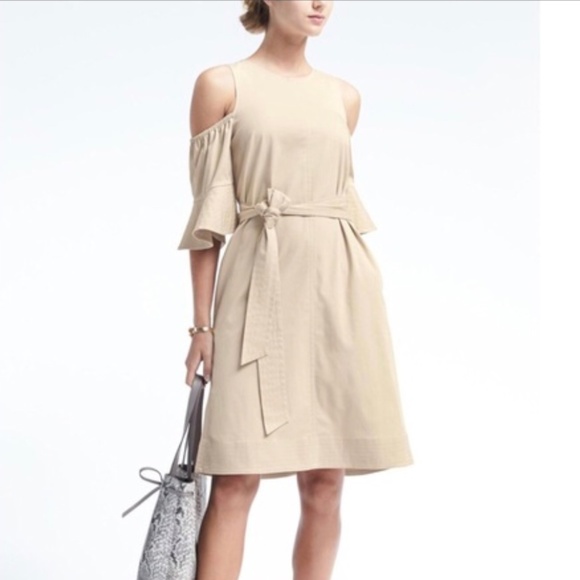 Banana Republic Dresses & Skirts - Banana Republic Flutter Sleeve twill Dress